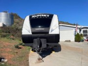 Contact us now about this 2018 CrossRoads Sunset Trail Grand Reserve 33CK! 2018 Sunset Trail Grand Reserve 33CK by CrossRoads from Pop RVs in Lakeside, California