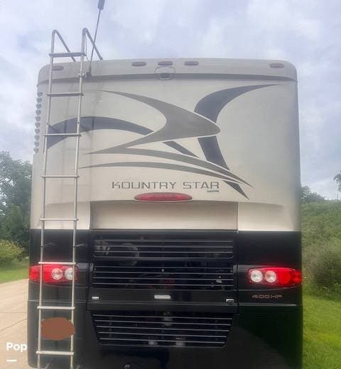 Used 2008 Newmar Kountry Star 3916 available in Beaver Falls, Pennsylvania