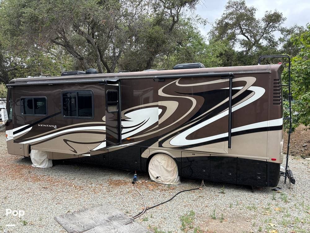 Used 2014 Newmar Ventana 3433 available in Escondido, California