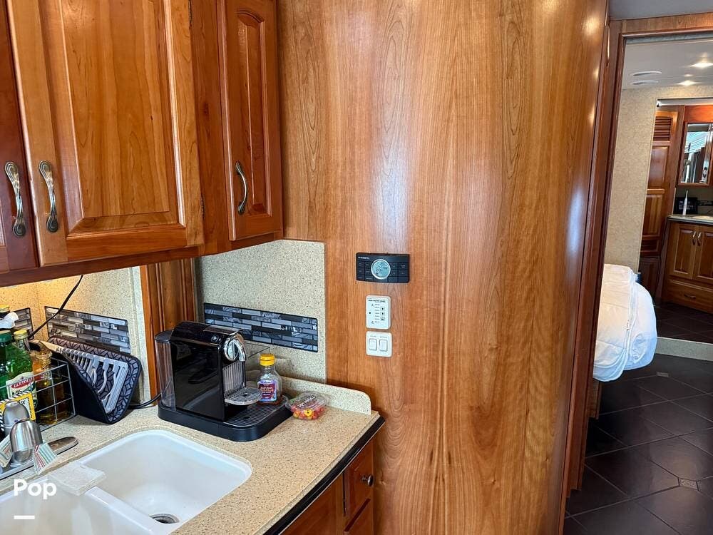 Contact us now about this 2011 Newmar Dutch Star 4034T! 2011 Dutch Star 4034T by Newmar from Pop RVs in Park City, Utah