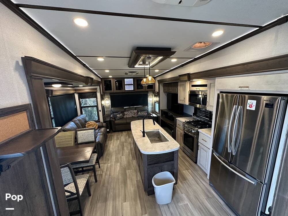 Call now about this 2021 Alliance RV Paradigm 370FB! 2021 Alliance RV Paradigm 370FB - Used Fifth Wheel For Sale by Pop RVs in Katy, Texas features Slideout, Awning, Leveling Jacks, Air Conditioning
