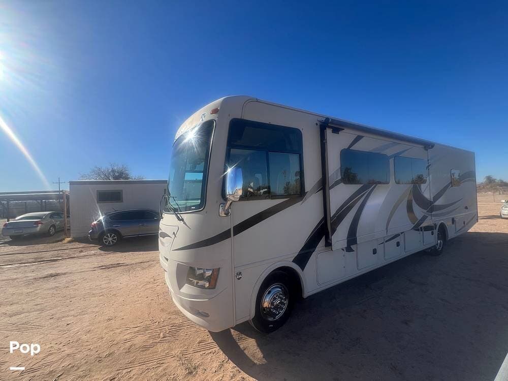 Call now about this 2015 Thor Motor Coach Windsport 34E! 2015 Thor Motor Coach Windsport 34E - Used Class A For Sale by Pop RVs in Marana, Arizona features Air Conditioning, Awning, Slideout, Generator, Leveling Jacks