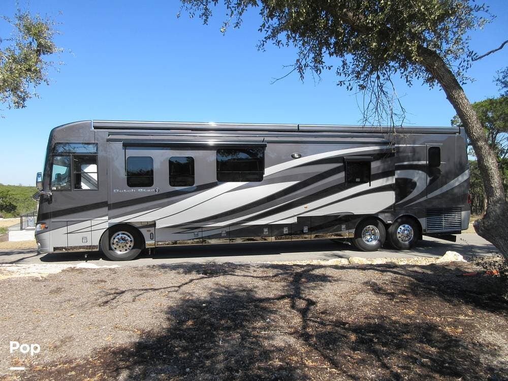 Call now about this 2018 Newmar Dutch Star 4369! 2018 Newmar Dutch Star 4369 - Used Diesel Pusher For Sale by Pop RVs in Wimberley, Texas features Slideout, Air Conditioning, Generator, Awning, Leveling Jacks