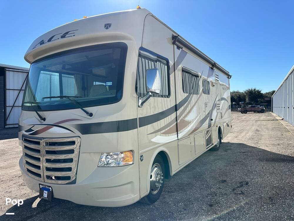 Contact us now about this 2015 Thor Motor Coach A.C.E. 29.3! 2015 A.C.E. 29.3 by Thor Motor Coach from Pop RVs in Brookshire, Texas