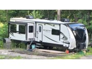 Call now about this 2021 Grand Design Reflection 315RLTS! 2021 Grand Design Reflection 315RLTS - Used Travel Trailer For Sale by Pop RVs in Dunlap, Tennessee features Awning, Slideout, Leveling Jacks, Air Conditioning