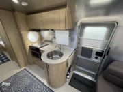 Used 2019 Airstream Flying Cloud 25FB Twin available in Lake Stevens, Washington