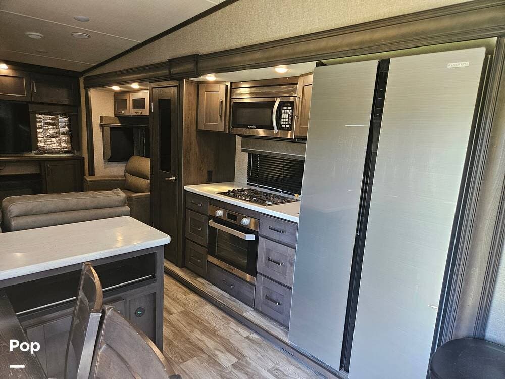 Call now about this 2022 Grand Design Reflection 341RDS! 2022 Grand Design Reflection 341RDS - Used Fifth Wheel For Sale by Pop RVs in Blessing, Texas features Leveling Jacks, Slideout, Air Conditioning, Awning