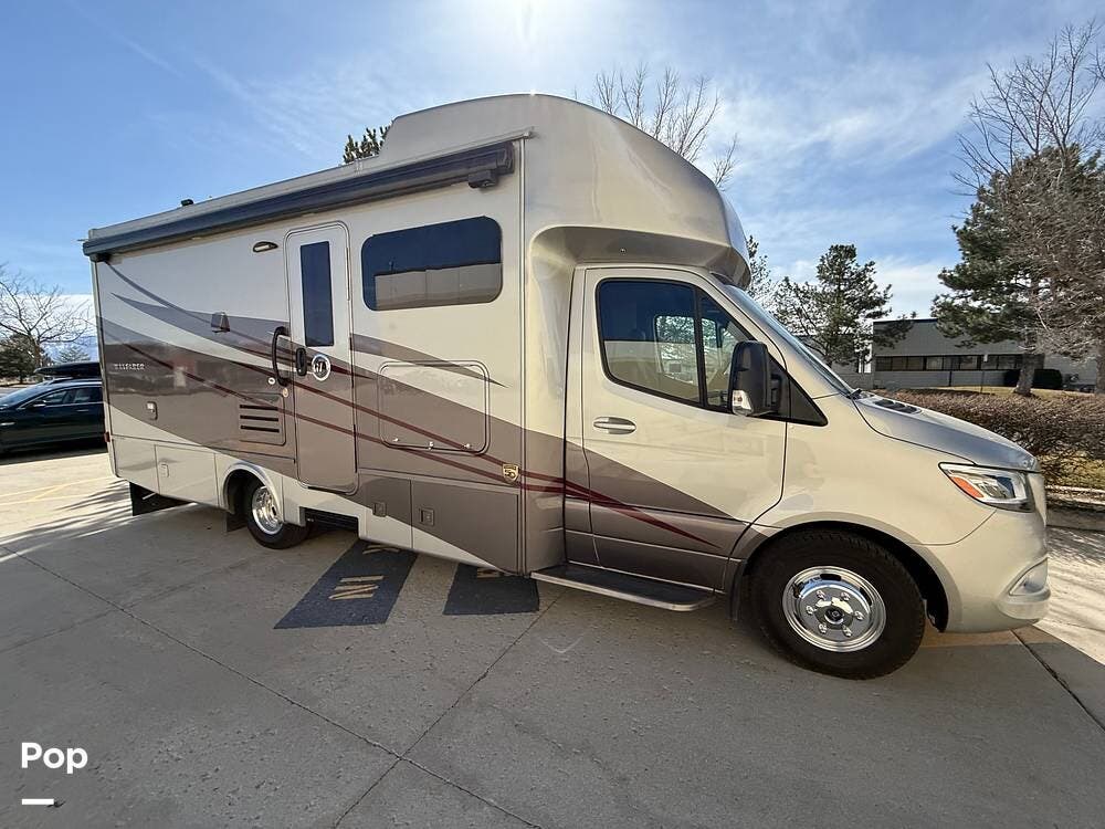 Call now about this 2023 Tiffin Wayfarer 25JW! 2023 Tiffin Wayfarer 25JW - Used Class C For Sale by Pop RVs in Highland, Utah features Slideout, Generator, Air Conditioning, Awning, Leveling Jacks