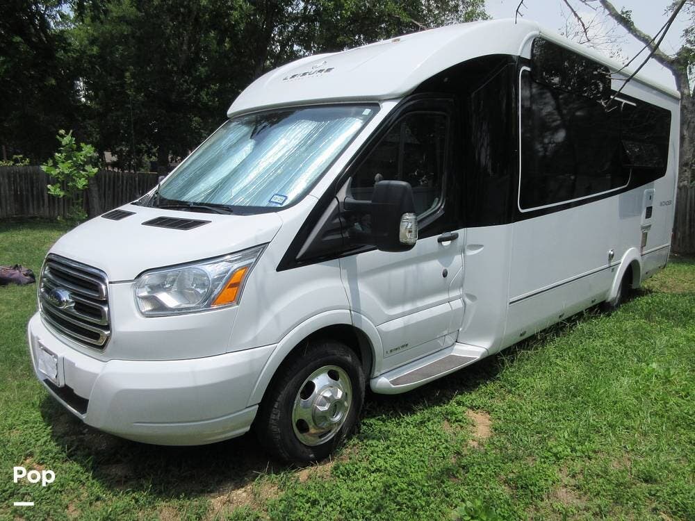 Call now about this 2020 Leisure Travel Wonder W24MB! 2020 Leisure Travel Wonder W24MB - Used Class C For Sale by Pop RVs in Austin, Texas features Air Conditioning, Awning, Generator