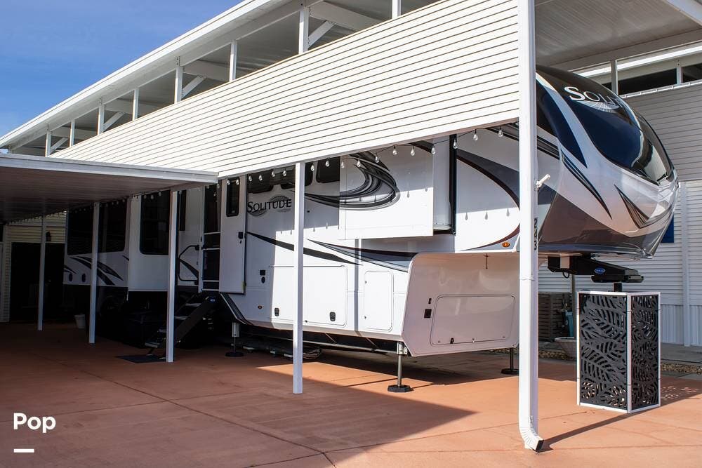 Contact us now about this 2022 Grand Design Solitude 372WB! 2022 Solitude 372WB by Grand Design from Pop RVs in Davenport, Florida