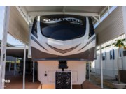 Call now about this 2022 Grand Design Solitude 372WB! 2022 Grand Design Solitude 372WB - Used Fifth Wheel For Sale by Pop RVs in Davenport, Florida features Air Conditioning, Awning, Leveling Jacks, Slideout