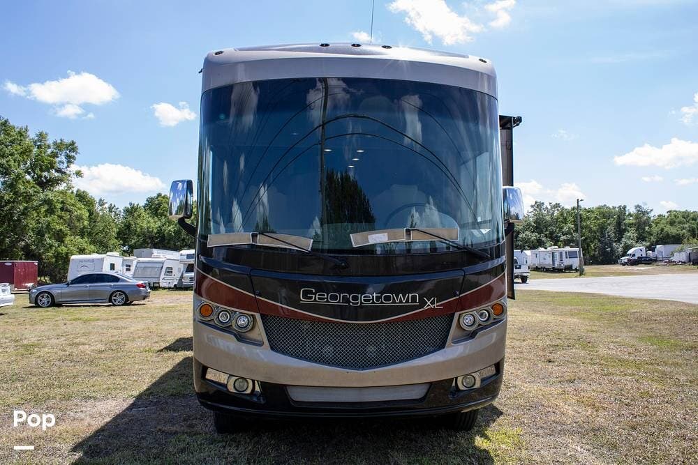 Call now about this 2017 Forest River Georgetown XL 369DS! 2017 Forest River Georgetown XL 369DS - Used Class A For Sale by Pop RVs in Lakeland, Florida features Generator, Awning, Leveling Jacks, Air Conditioning, Slideout