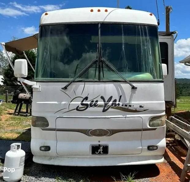 Call now about this 2004 Alfa See Ya 40FD! 2004 Alfa See Ya 40FD - Used Diesel Pusher For Sale by Pop RVs in Hayden, Alabama features Slideout, Awning, Generator, Leveling Jacks, Air Conditioning
