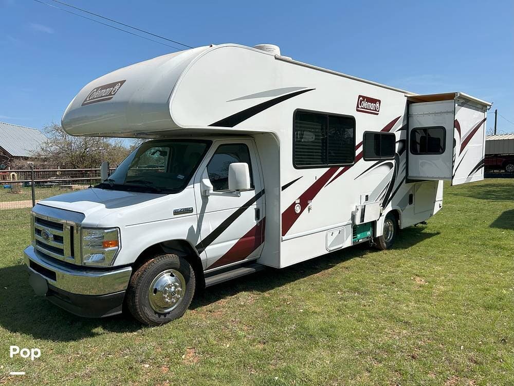 Call now about this 2022 Thor Motor Coach Coleman 26CM! 2022 Thor Motor Coach Coleman 26CM - Used Class C For Sale by Pop RVs in Whitney, Texas features Slideout, Generator, Awning, Air Conditioning