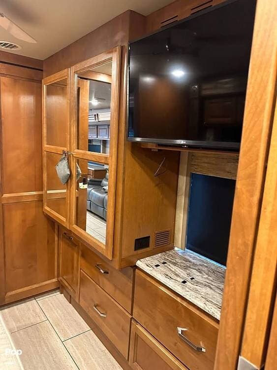 Call now about this 2019 Tiffin Allegro Open Road 36LA! 2019 Tiffin Allegro Open Road 36LA - Used Class A For Sale by Pop RVs in Hinesburg, Vermont features Air Conditioning, Slideout, Leveling Jacks, Generator, Awning