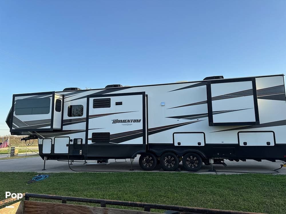 Contact us now about this 2018 Grand Design Momentum 376TH! 2018 Momentum 376TH by Grand Design from Pop RVs in Anna, Texas
