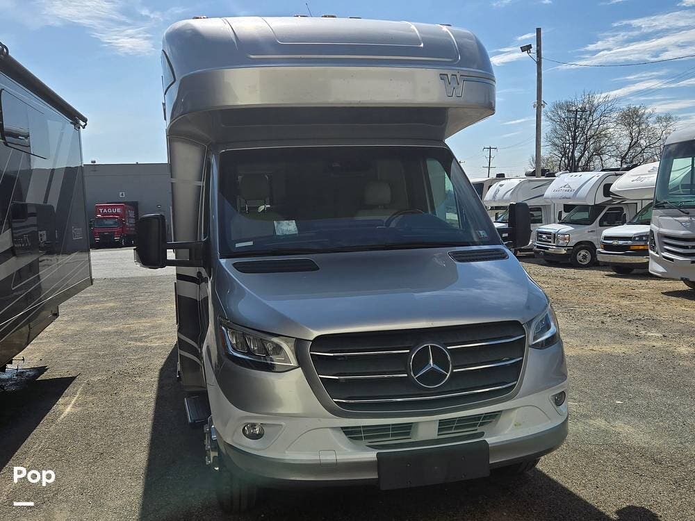 Call now about this 2021 Winnebago View 24V! 2021 Winnebago View 24V - Used Class C For Sale by Pop RVs in Phoenixville, Pennsylvania features Slideout, Leveling Jacks, Awning, Generator, Air Conditioning
