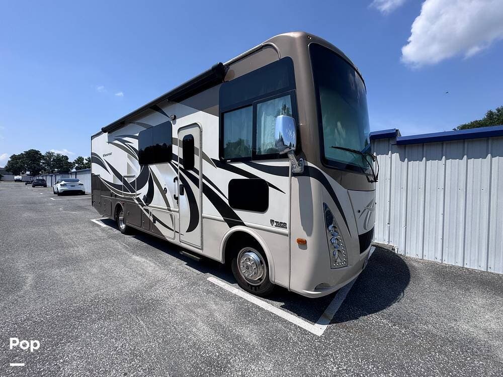Call now about this 2017 Thor Motor Coach Windsport 29M! 2017 Thor Motor Coach Windsport 29M - Used Class A For Sale by Pop RVs in Okahumka, Florida features Leveling Jacks, Awning, Generator, Slideout, Air Conditioning