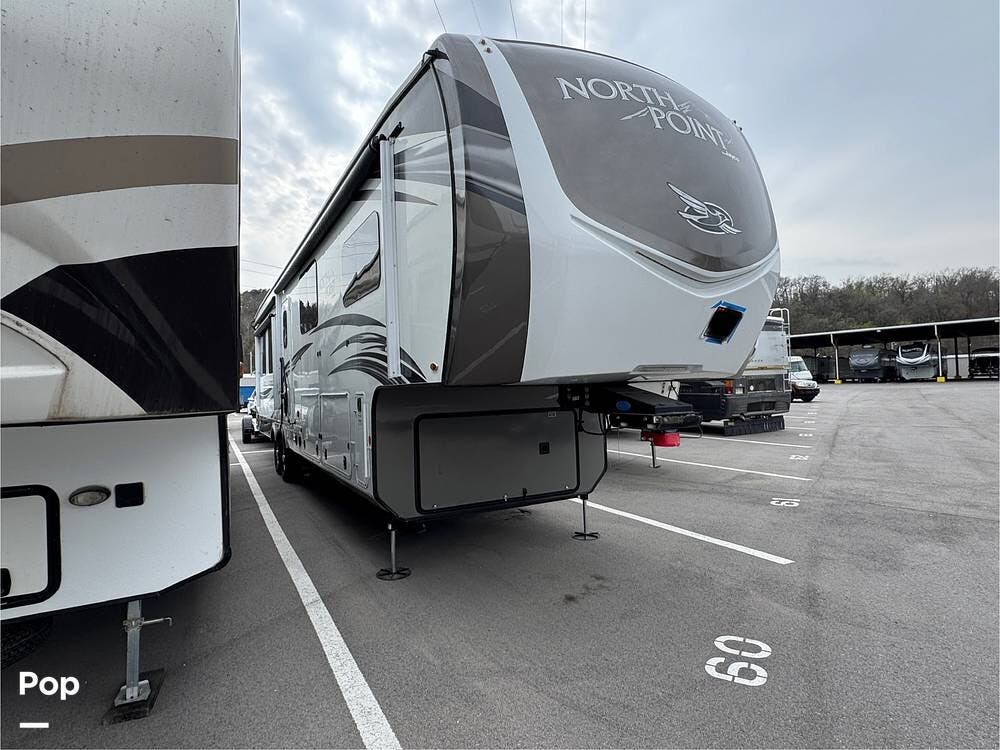 Call now about this 2020 Jayco North Point 377RLBH! 2020 Jayco North Point 377RLBH - Used Fifth Wheel For Sale by Pop RVs in Jane, Missouri features Slideout, Air Conditioning, Awning, Leveling Jacks
