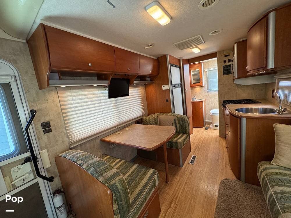 Used 2007 Itasca Navion 23H available in Alhambra, California