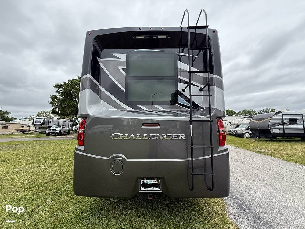 Contact us now about this 2022 Thor Motor Coach Challenger 35MQ! 2022 Challenger 35MQ by Thor Motor Coach from Pop RVs in Clearwater, Florida