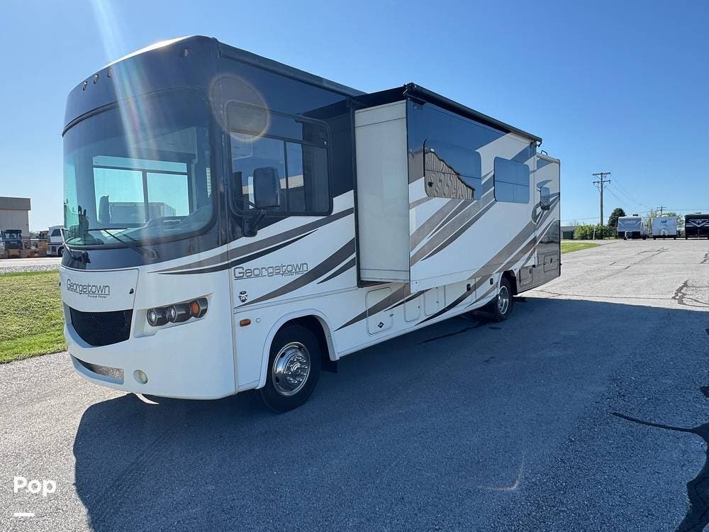 Call now about this 2014 Forest River Georgetown 328TS! 2014 Forest River Georgetown 328TS - Used Class A For Sale by Pop RVs in Springdale, Arkansas features Generator, Awning, Slideout, Air Conditioning, Leveling Jacks