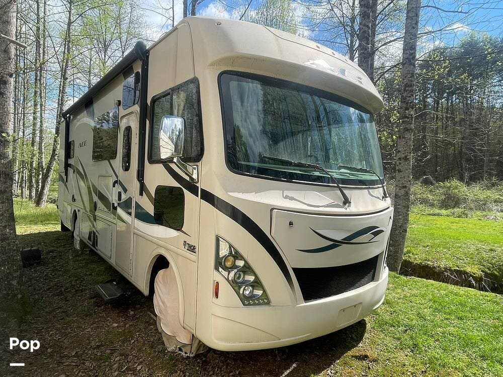 Contact us now about this 2016 Thor Motor Coach A.C.E. 29.4! 2016 A.C.E. 29.4 by Thor Motor Coach from Pop RVs in Rutherfordton, North Carolina