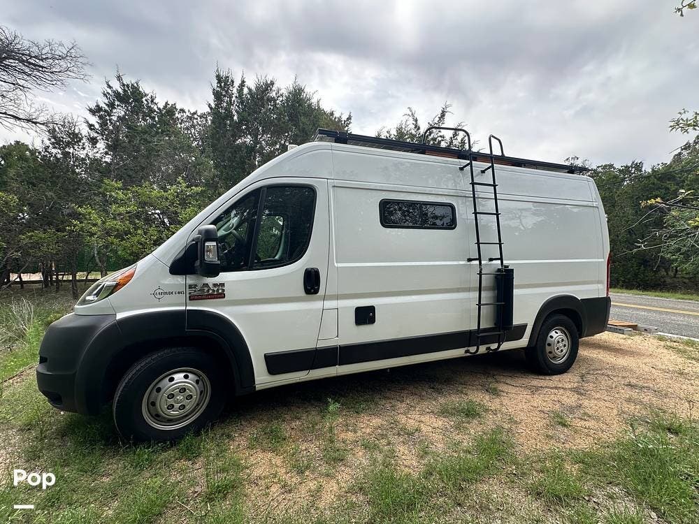 Call now about this 2022 Ram Promaster 2500 159WB! 2022 Ram Promaster 2500 159WB - Used Conversion Van For Sale by Pop RVs in Austin, Texas features Awning