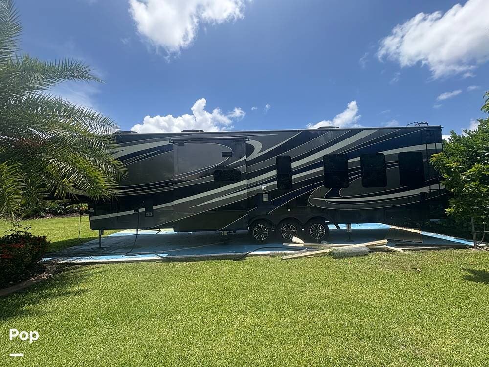 Used 2021 Grand Design Momentum 398M available in Miami, Florida