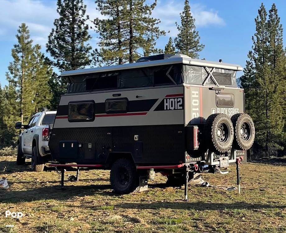 Call now about this 2021 Black Series HQ12 ! 2021 Black Series HQ12 - Used Travel Trailer For Sale by Pop RVs in Reno, Nevada features Air Conditioning, Slideout