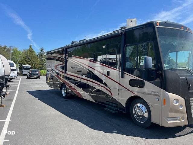 Contact us now about this 2016 Winnebago Vista LX 35F! 2016 Vista LX 35F by Winnebago from Pop RVs in Columbia, Maryland