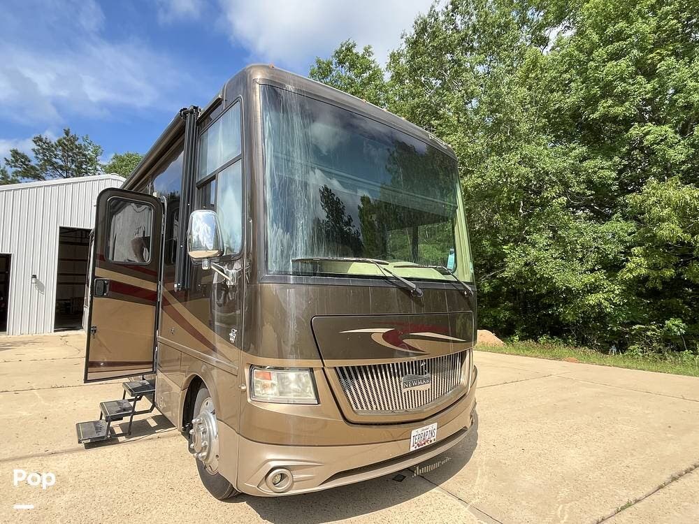 Used 2015 Newmar Canyon Star 3953 available in Fulton, Mississippi