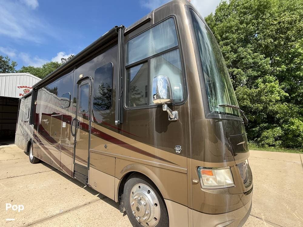 Call now about this 2015 Newmar Canyon Star 3953! 2015 Newmar Canyon Star 3953 - Used Class A For Sale by Pop RVs in Fulton, Mississippi features Leveling Jacks, Generator, Slideout, Air Conditioning, Awning