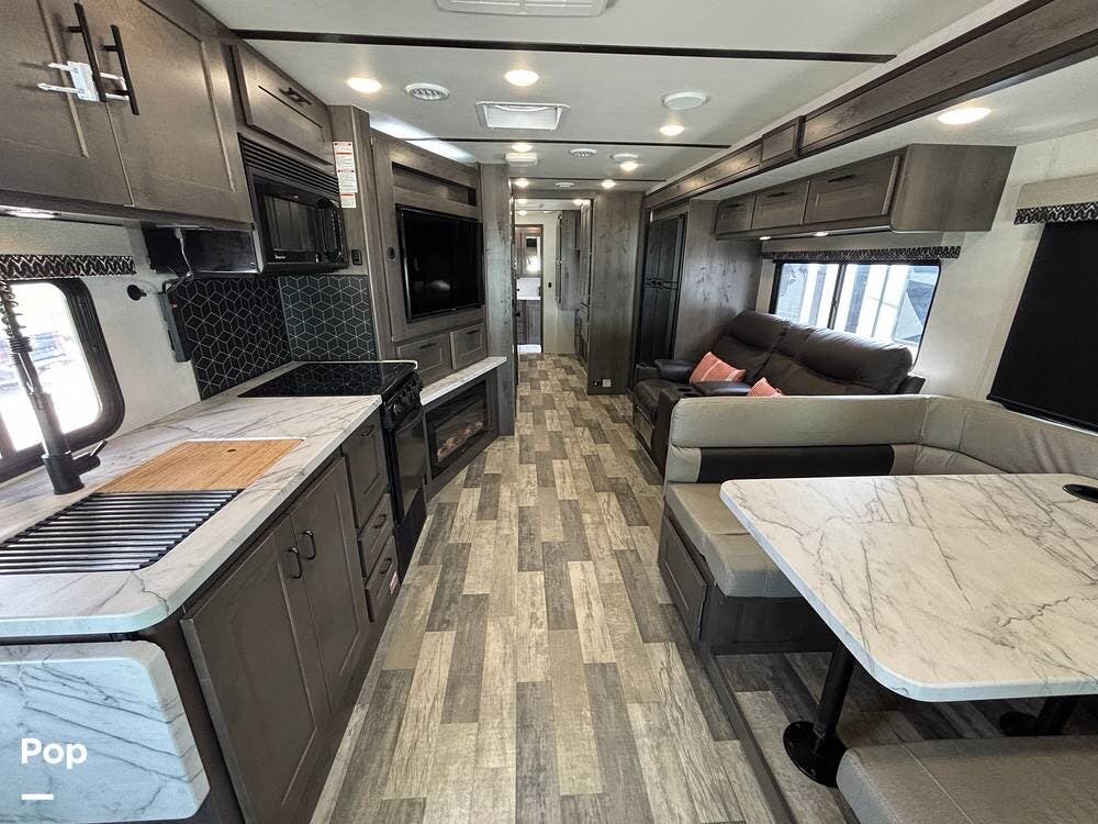 Call now about this 2021 Forest River FR3 34DS! 2021 Forest River FR3 34DS - Used Class A For Sale by Pop RVs in Sorrento, Florida features Leveling Jacks, Air Conditioning, Awning, Generator, Slideout