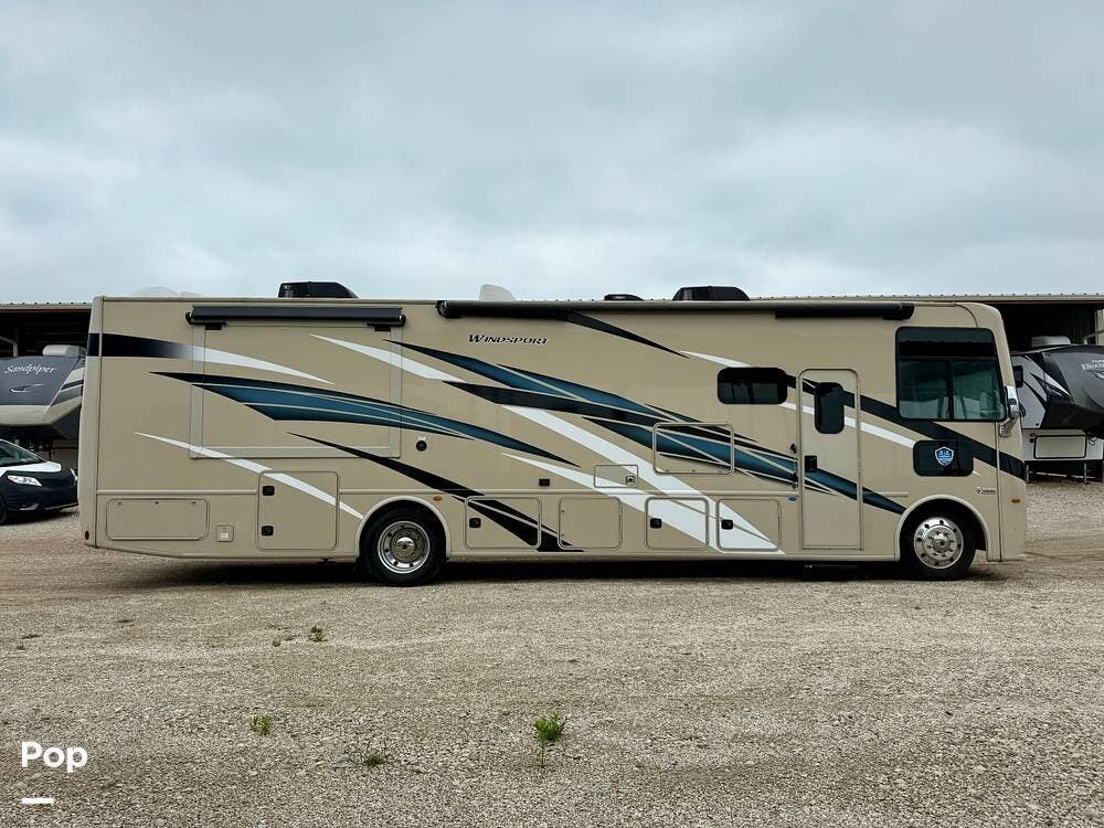 Contact us now about this 2021 Thor Motor Coach Windsport 35M! 2021 Windsport 35M by Thor Motor Coach from Pop RVs in Little Elm, Texas
