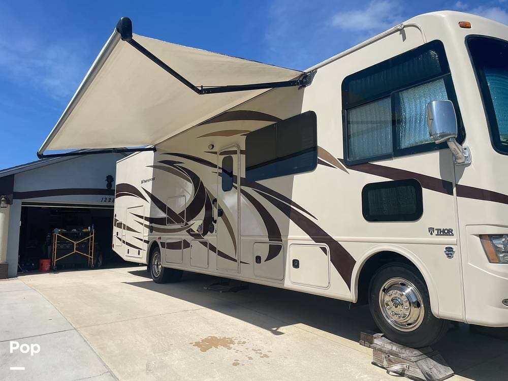 Contact us now about this 2016 Thor Motor Coach Windsport 34J! 2016 Windsport 34J by Thor Motor Coach from Pop RVs in Port Charlotte, Florida