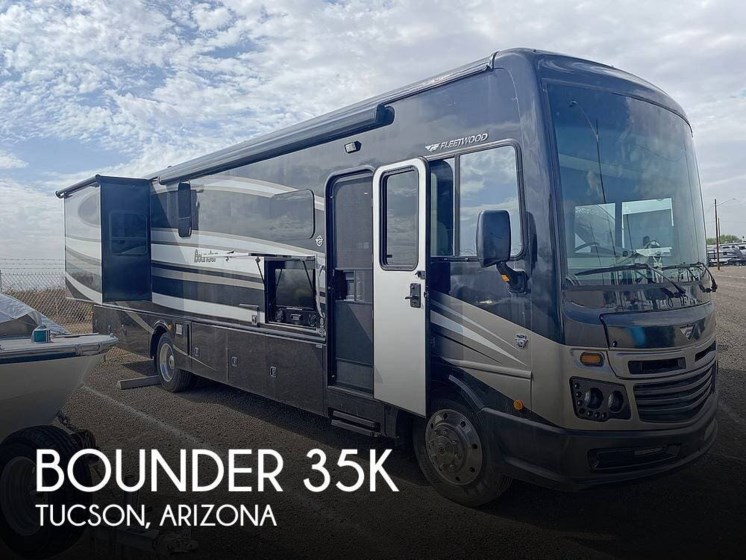 Email now about this 2016 Fleetwood Bounder 35K! Used 2016 Fleetwood Bounder 35K available in Tucson, Arizona