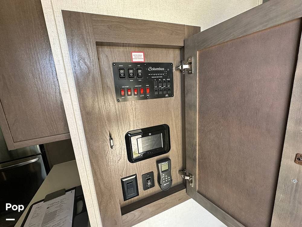 Call now about this 2022 Forest River Columbus 329DV! 2022 Forest River Columbus 329DV - Used Fifth Wheel For Sale by Pop RVs in Manning, South Carolina features Awning, Leveling Jacks, Air Conditioning, Slideout