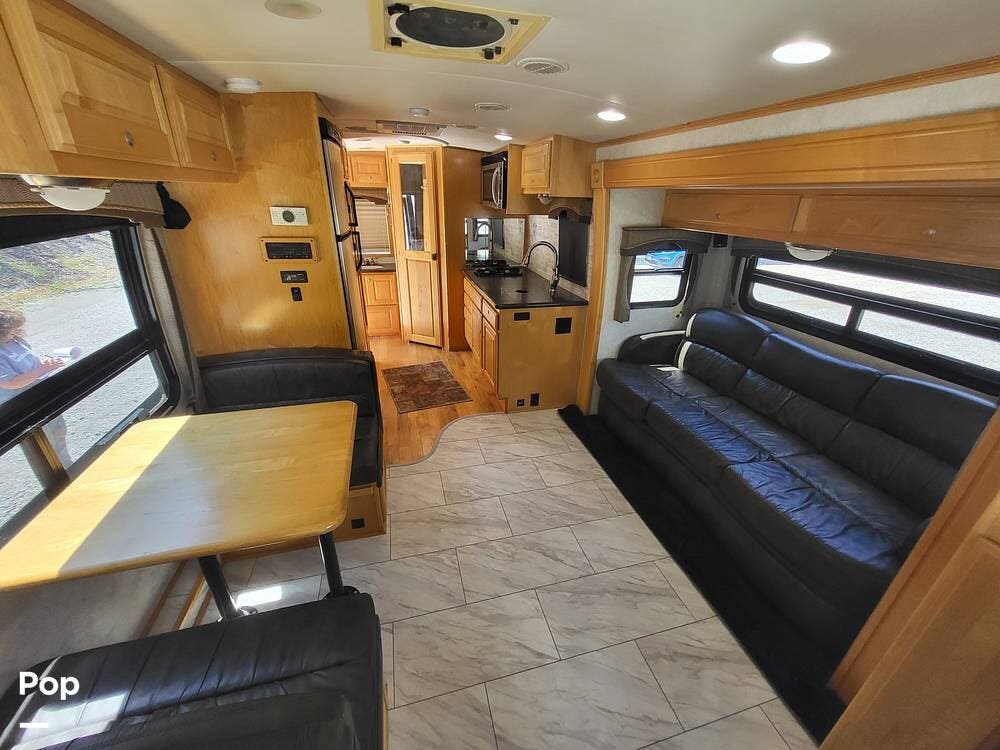 Contact us now about this 2007 Dynamax Corp DynaQuest DQ260ST! 2007 DynaQuest DQ260ST by Dynamax Corp from Pop RVs in Hot Springs, Arkansas