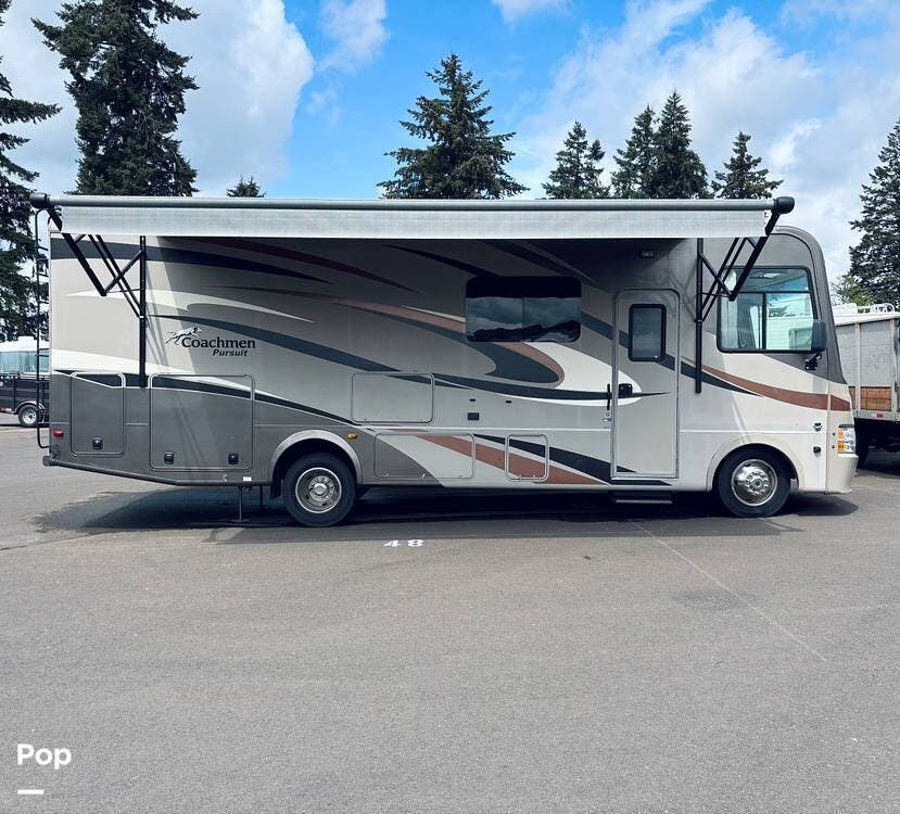 Contact us now about this 2017 Coachmen Pursuit 30FW! 2017 Pursuit 30FW by Coachmen from Pop RVs in Clackamas, Oregon