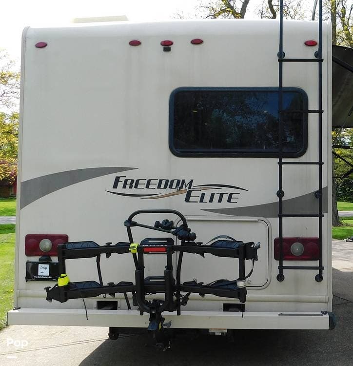 Used 2017 Thor Motor Coach Freedom Elite 23H available in Strongsville, Ohio