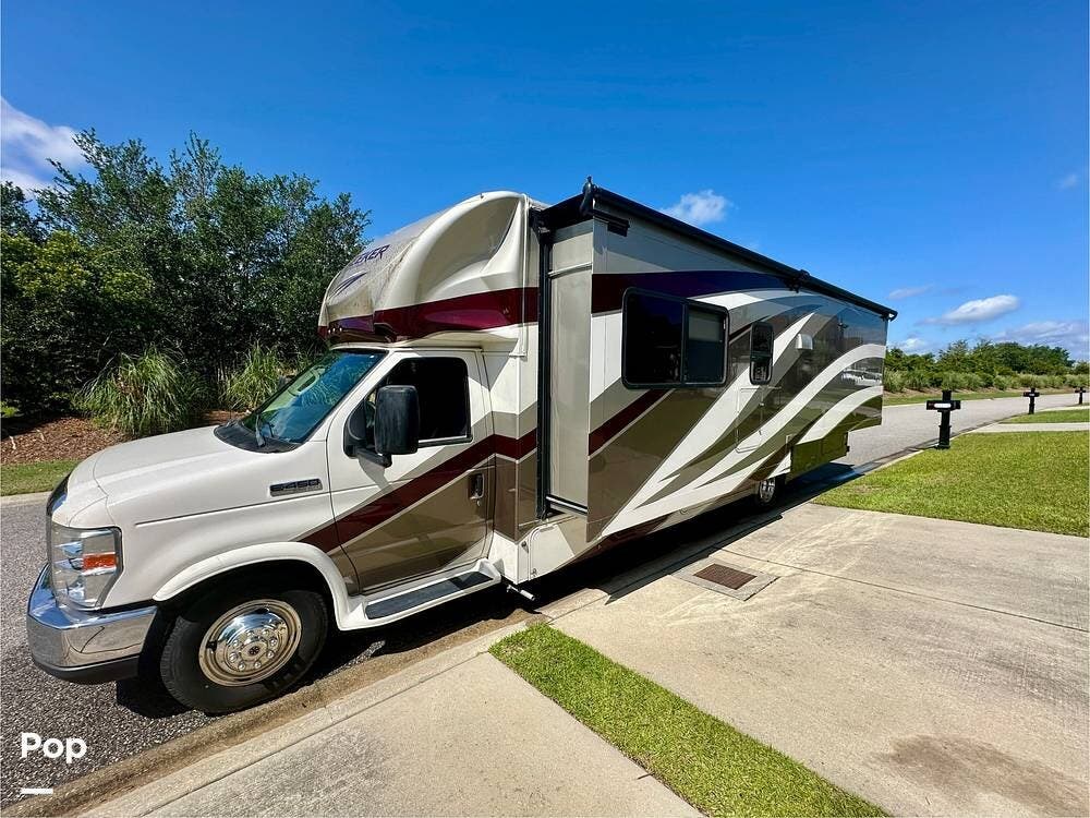 Call now about this 2019 Forest River Sunseeker 3050S! 2019 Forest River Sunseeker 3050S - Used Class C For Sale by Pop RVs in Myrtle Beach, South Carolina features Air Conditioning, Slideout, Awning, Generator, Leveling Jacks