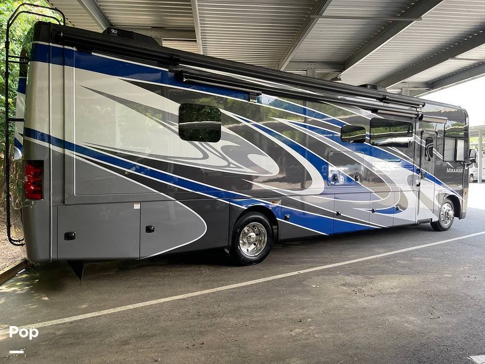 Contact us now about this 2022 Thor Motor Coach Miramar 35.2! 2022 Miramar 35.2 by Thor Motor Coach from Pop RVs in Windsor, Virginia