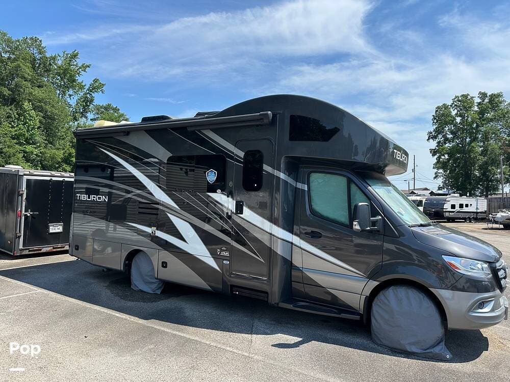 Call now about this 2021 Thor Motor Coach Tiburon 24TT! 2021 Thor Motor Coach Tiburon 24TT - Used Class C For Sale by Pop RVs in Helena, Alabama features Awning, Air Conditioning, Slideout, Generator