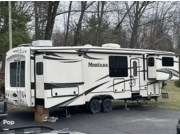 Used 2015 Keystone Montana 3850FL available in Geneva, New York