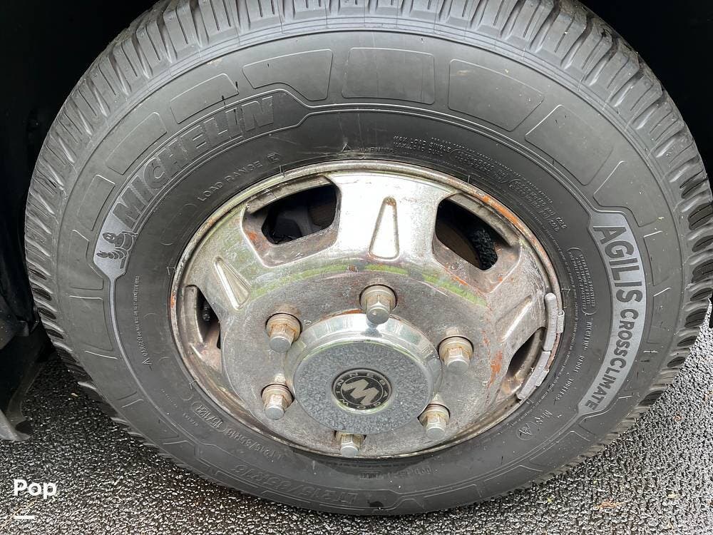 Contact us now about this 2017 Winnebago View 24V! 2017 View 24V by Winnebago from Pop RVs in Ridge, New York