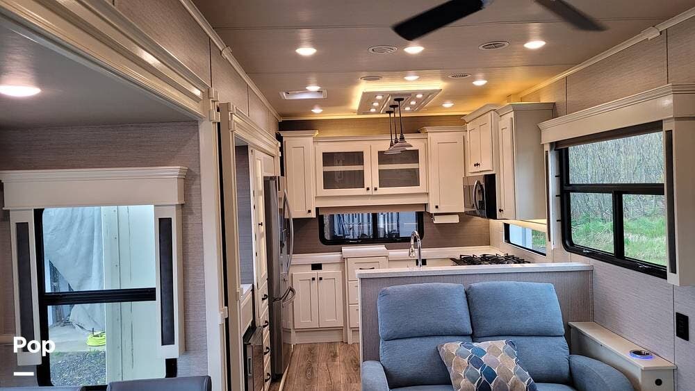 Call now about this 2022 Vanleigh Vilano 390LK! 2022 Vanleigh Vilano 390LK - Used Fifth Wheel For Sale by Pop RVs in Homer, Alaska features Slideout, Air Conditioning, Leveling Jacks, Awning