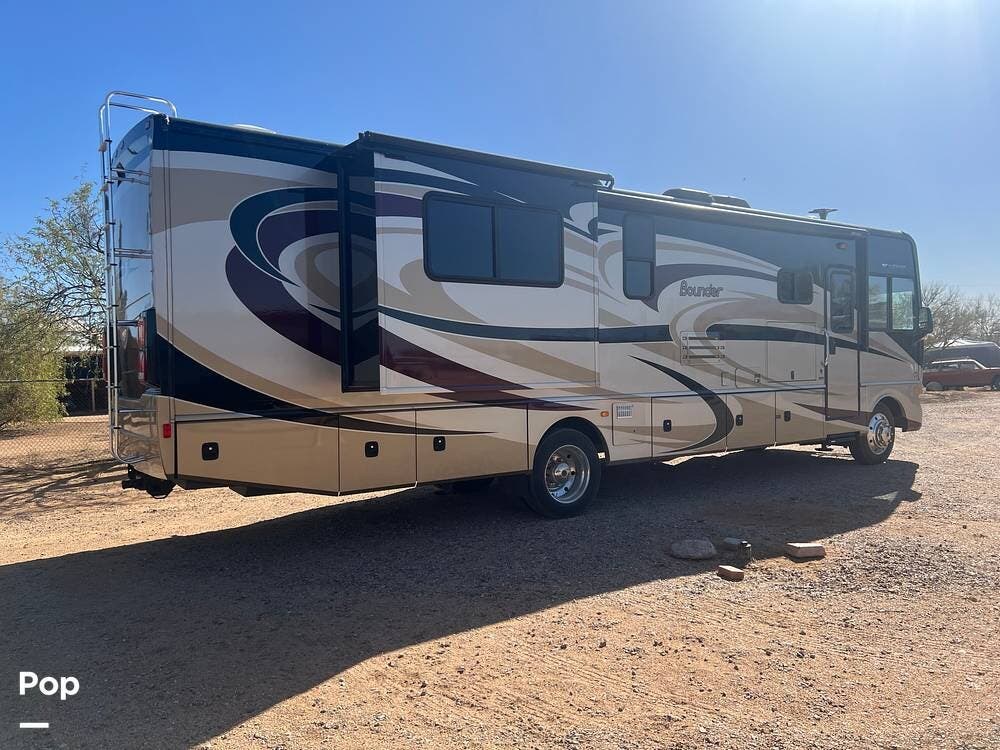 Used 2014 Fleetwood Bounder 35K available in Sahuarita, Arizona