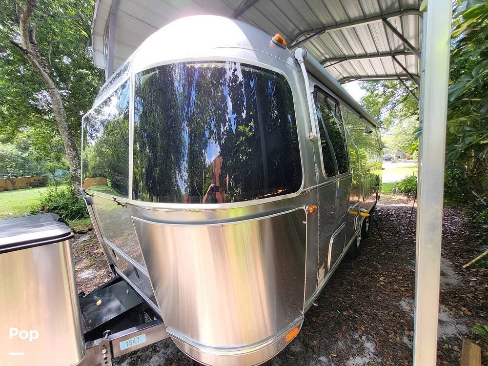 Used 2020 Airstream Globetrotter 23FB TWIN available in Casselberry, Florida