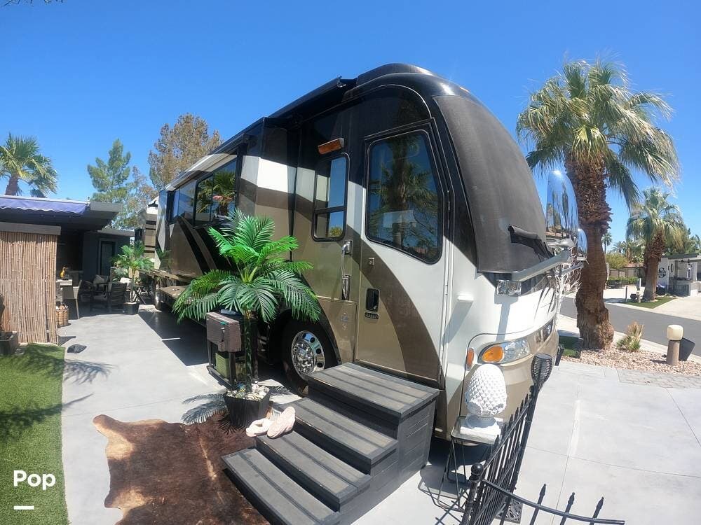 Call now about this 2007 Country Coach Magna 630! 2007 Country Coach Magna 630 - Used Diesel Pusher For Sale by Pop RVs in Oklahoma City, Oklahoma features Generator, Leveling Jacks, Awning, Slideout, Air Conditioning